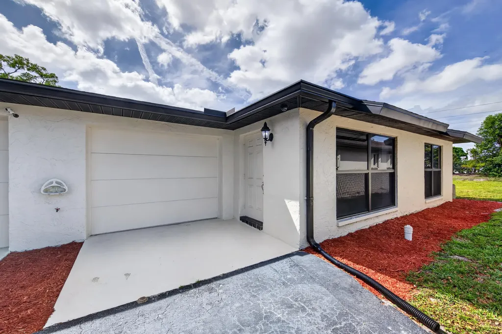 4867 Hawkwood Road Boynton Beach FL 33436