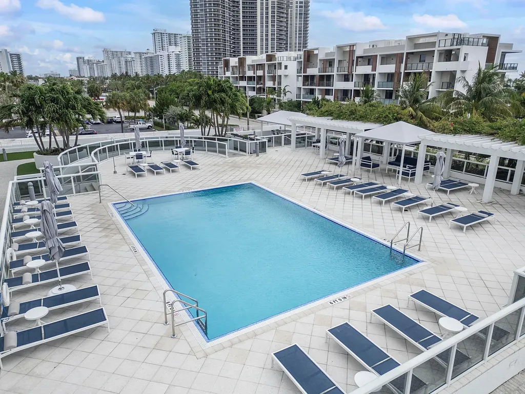 3015 N Ocean Boulevard Fort Lauderdale FL 33308