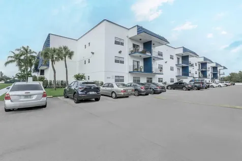 5525 SW 41st Street Pembroke Park FL 33023