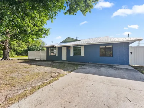 304 8th Avenue SW Vero Beach FL 32962