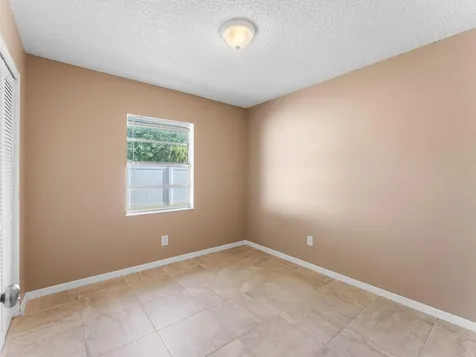 304 8th Avenue SW Vero Beach FL 32962