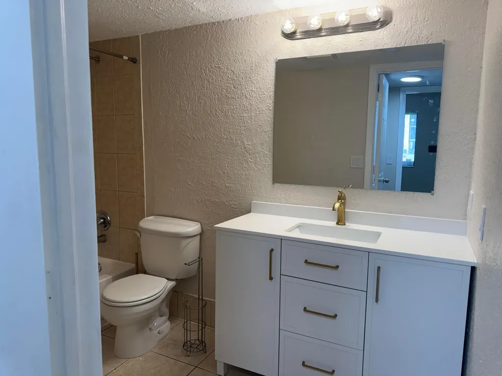 3710 N Pine Island Road Sunrise FL 33351