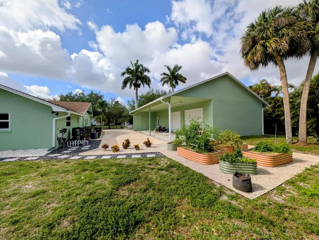 8763 Pinion Drive Lake Worth FL 33467