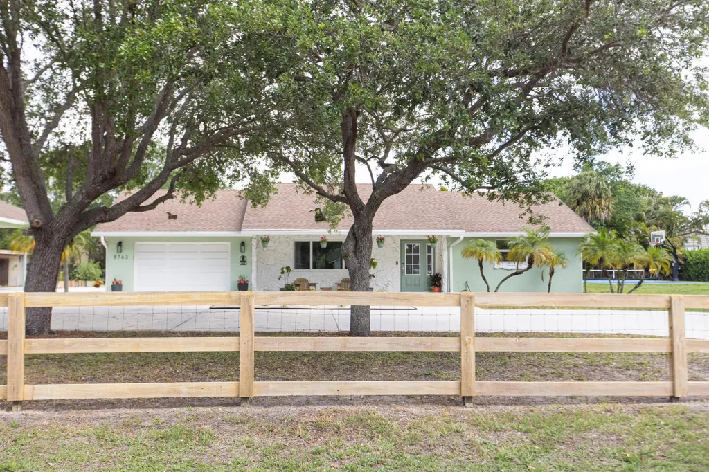 8763 Pinion Drive Lake Worth FL 33467