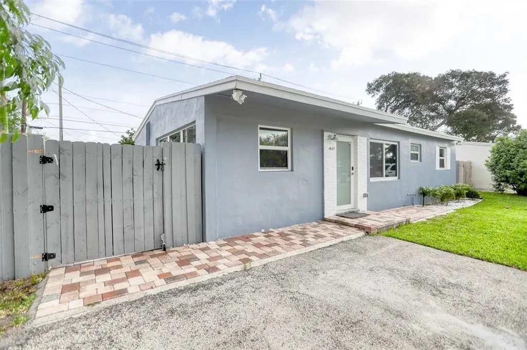 1437 NE 25th Street Pompano Beach FL 33064