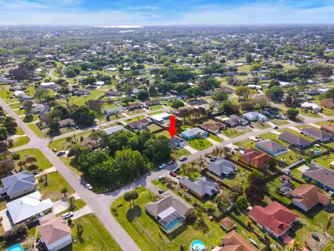 685 SW Homeland Road Port St Lucie FL 34953
