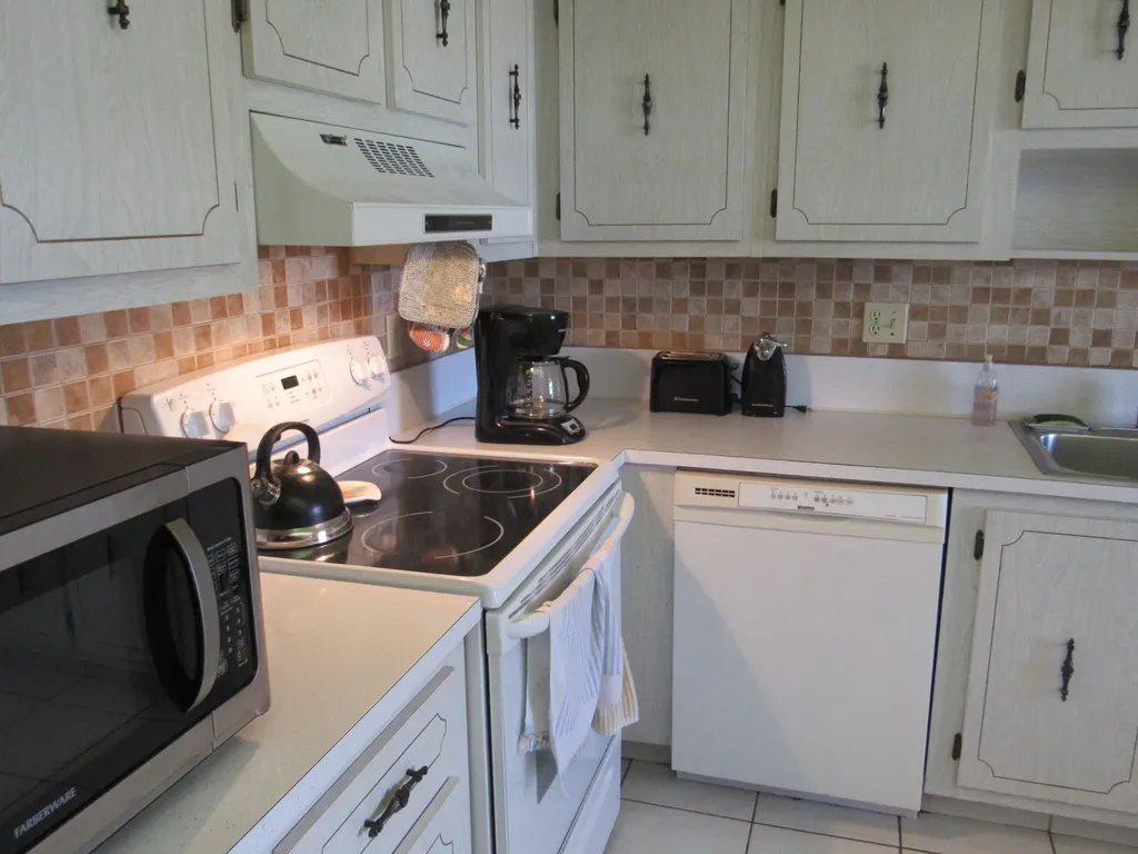 1830 NW 18th Street Delray Beach FL 33445