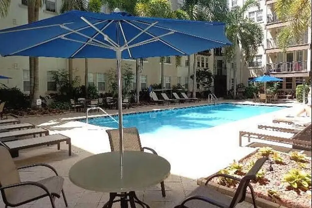 533 NE 3rd Avenue Fort Lauderdale FL 33301