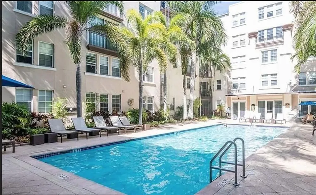 533 NE 3rd Avenue Fort Lauderdale FL 33301