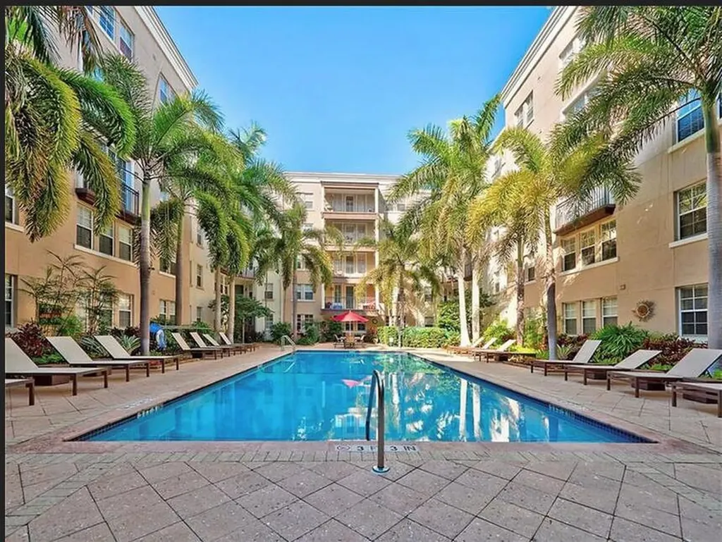 533 NE 3rd Avenue Fort Lauderdale FL 33301