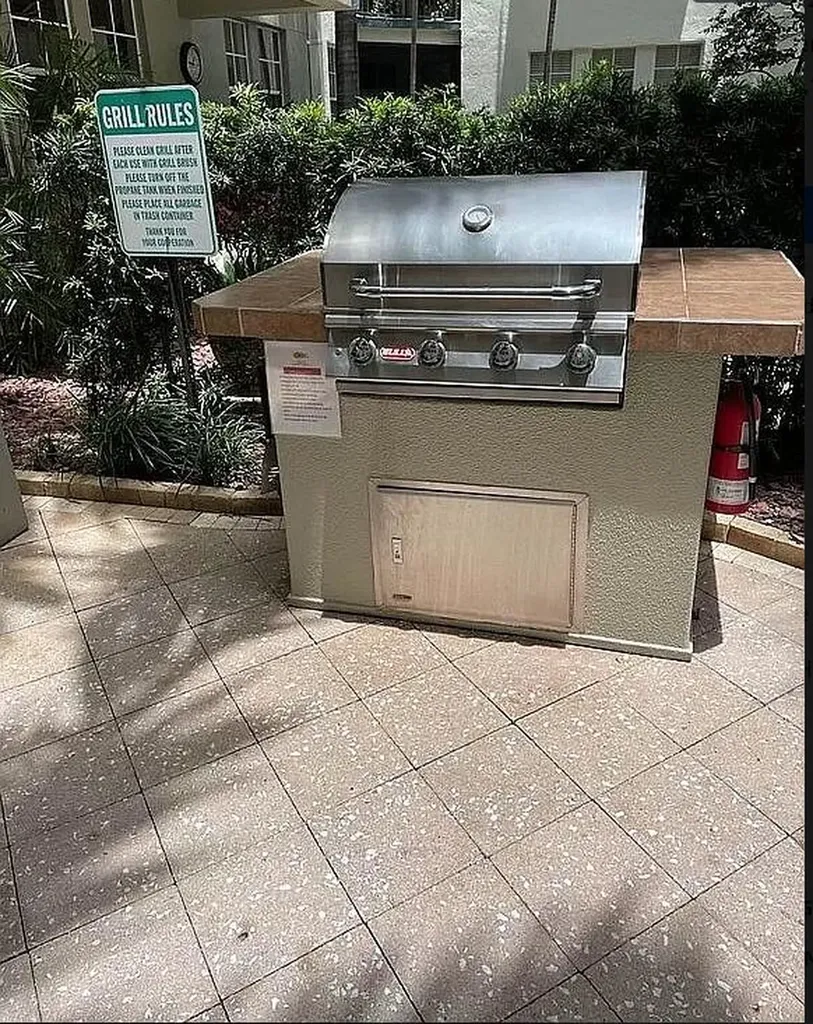 533 NE 3rd Avenue Fort Lauderdale FL 33301
