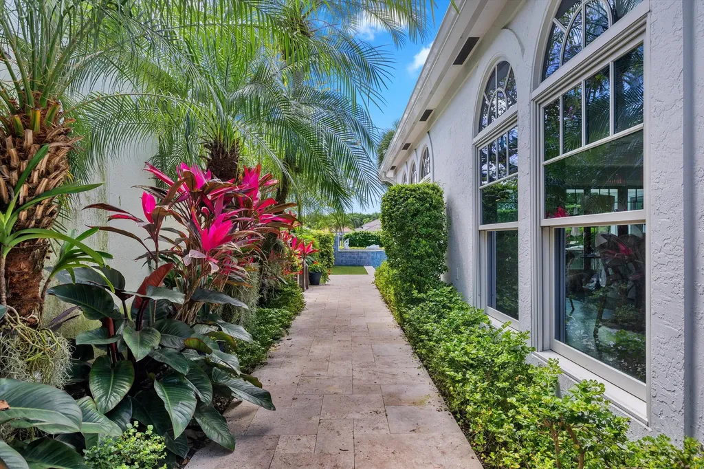 2515 Muir Circle Wellington FL 33414