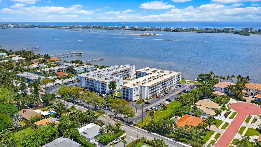 1516 S Lakeside Drive Lake Worth Beach FL 33460