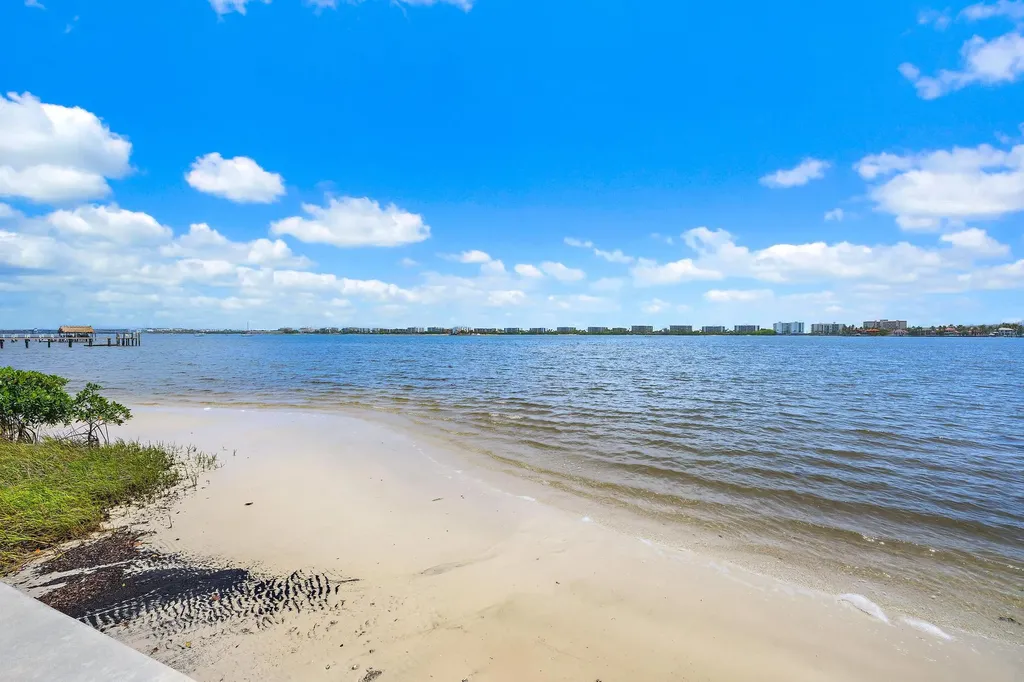 1516 S Lakeside Drive Lake Worth Beach FL 33460