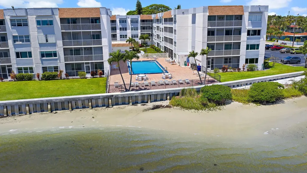 1516 S Lakeside Drive Lake Worth Beach FL 33460