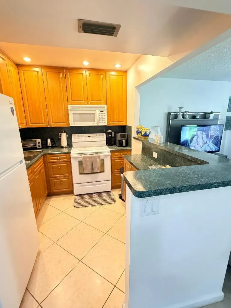 638 Snug Harbor Drive Boynton Beach FL 33435