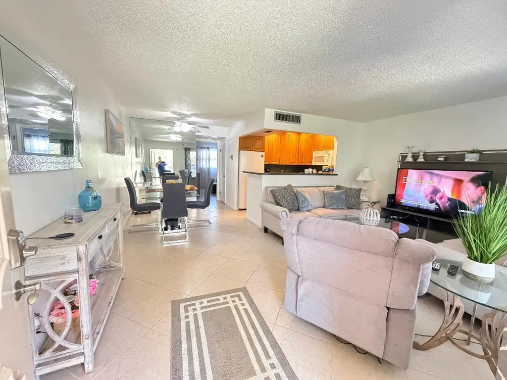 638 Snug Harbor Drive Boynton Beach FL 33435