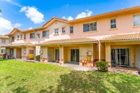 205 S Santa Catalina Circle North Lauderdale FL 33068