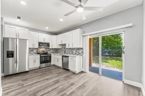 205 S Santa Catalina Circle North Lauderdale FL 33068