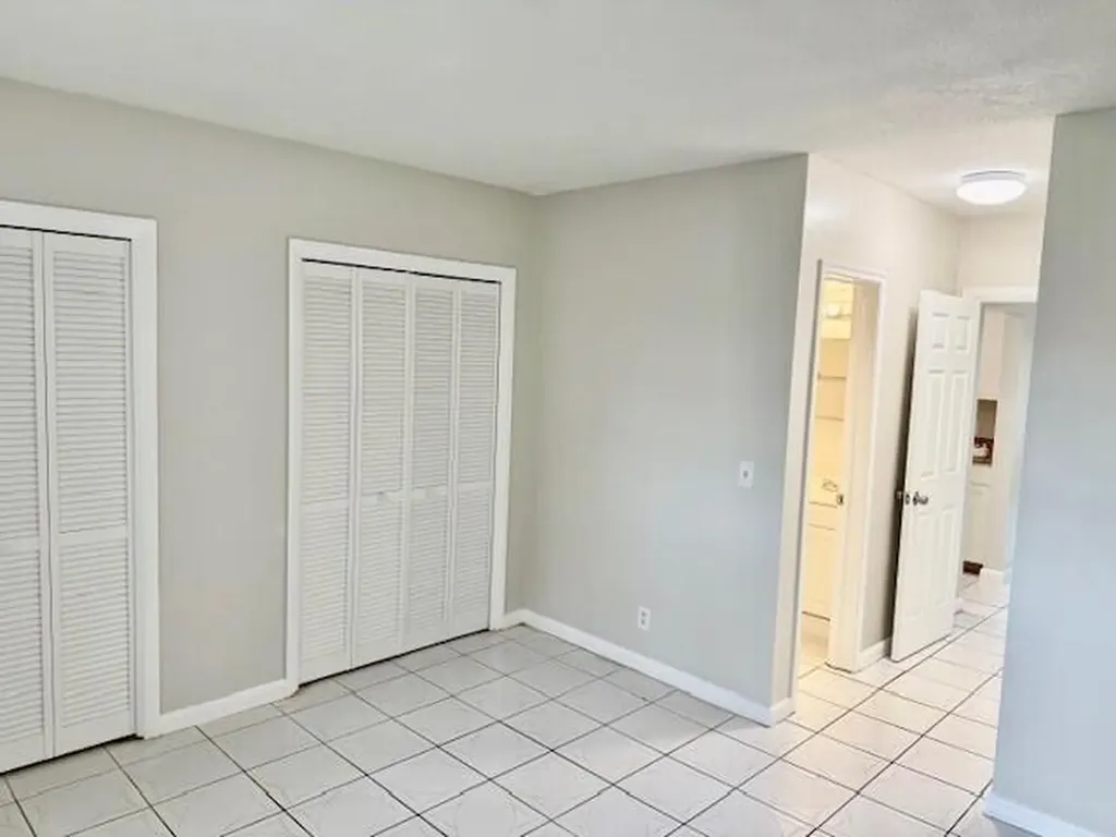 2303 S Federal Highway Boynton Beach FL 33435