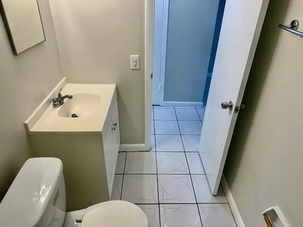 2303 S Federal Highway Boynton Beach FL 33435