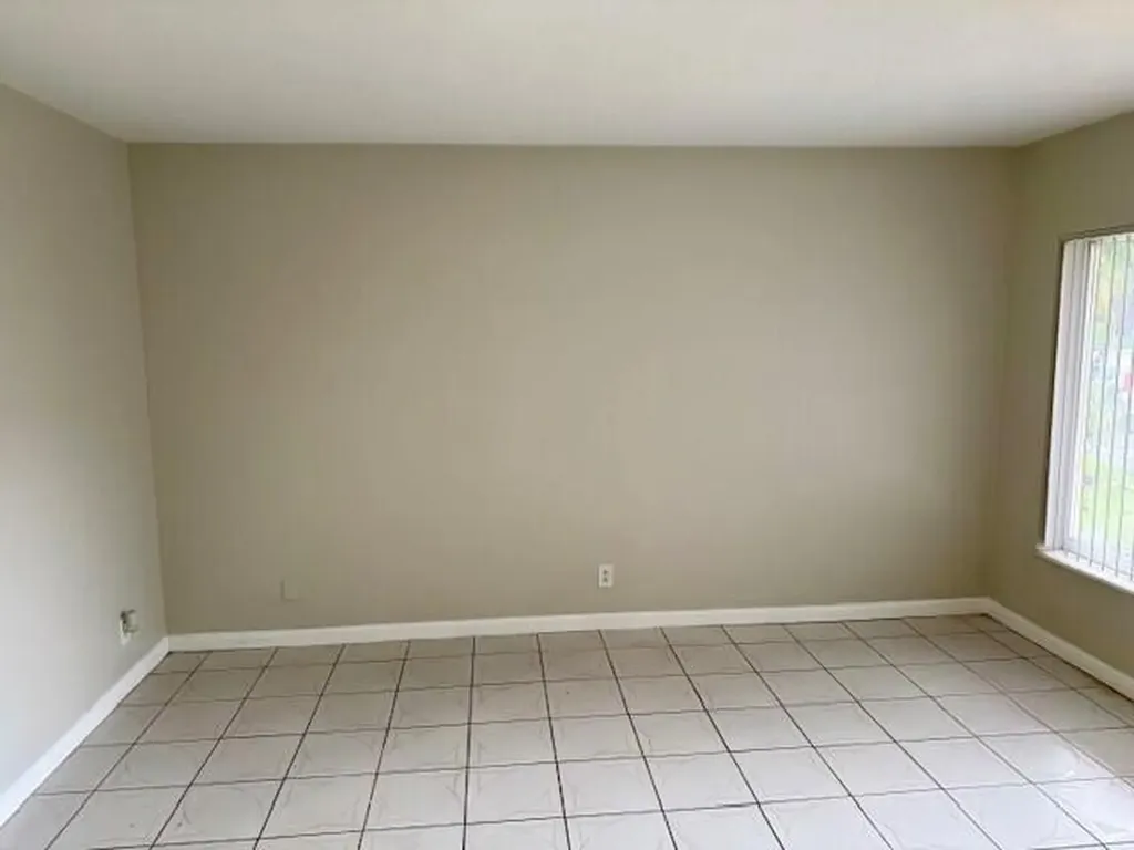 2303 S Federal Highway Boynton Beach FL 33435