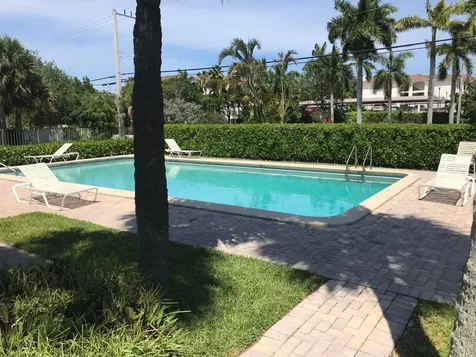 2303 S Federal Highway Boynton Beach FL 33435