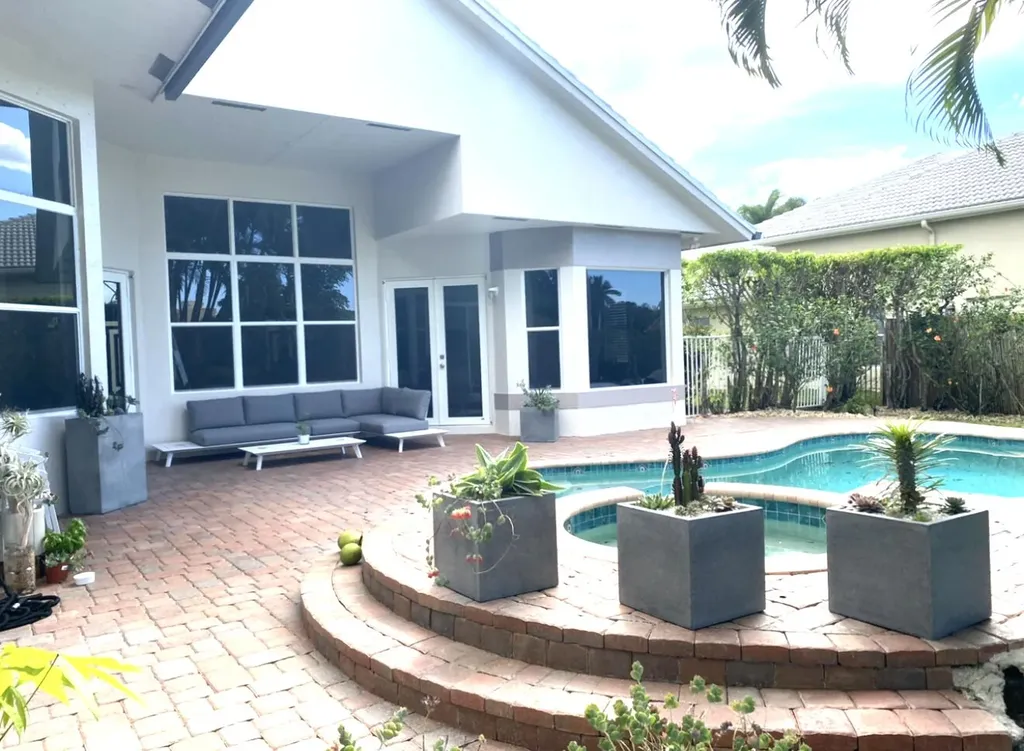 8263 N Lake Forest Drive Davie FL 33328