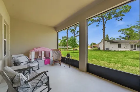 963 SW Cecil Lane Port St Lucie FL 34953