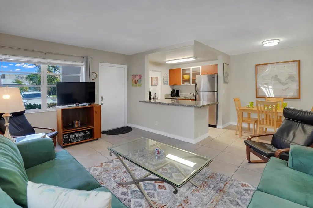 3212 NE 9th Pompano Beach FL 33062