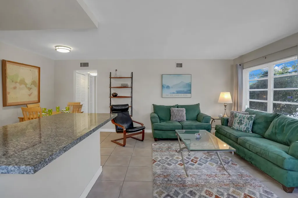 3212 NE 9th Pompano Beach FL 33062