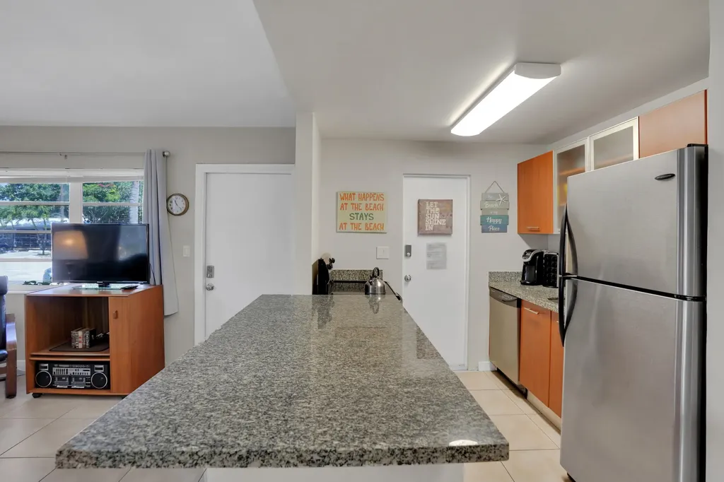 3212 NE 9th Pompano Beach FL 33062