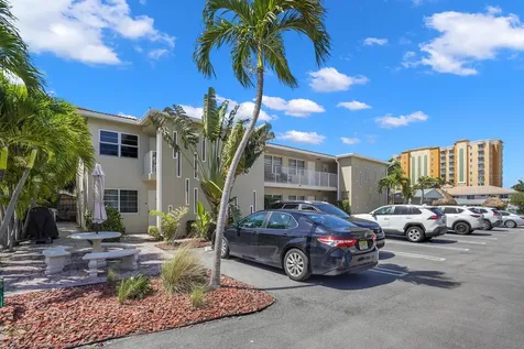 3212 NE 9th Pompano Beach FL 33062