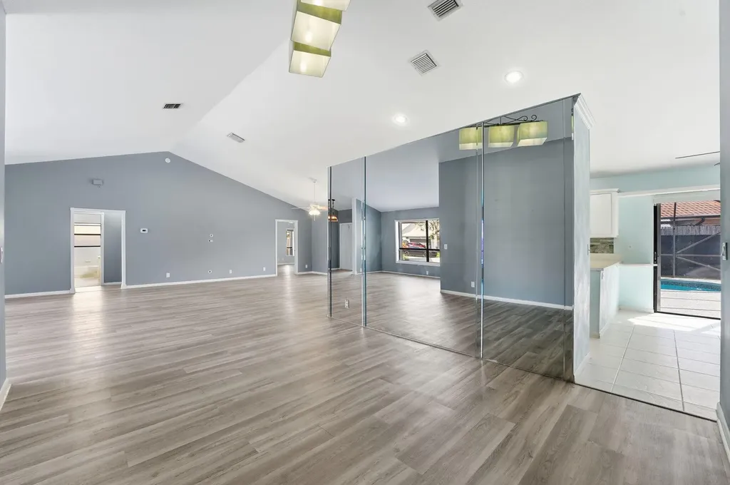 9284 Laurel Green Drive Boynton Beach FL 33437