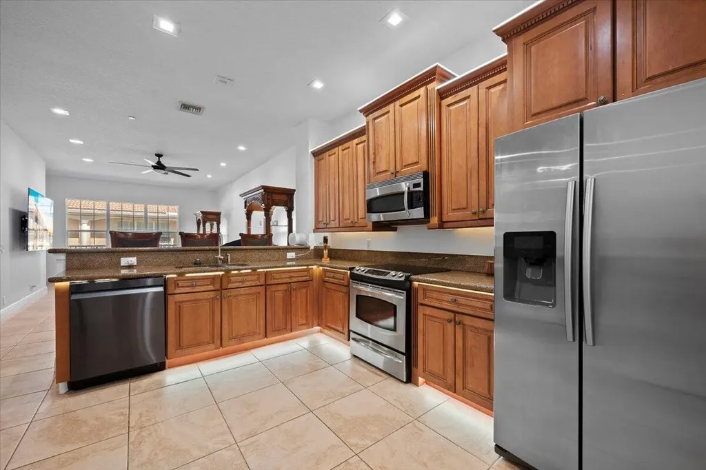 5102 Artesa Way W Palm Beach Gardens FL 33418