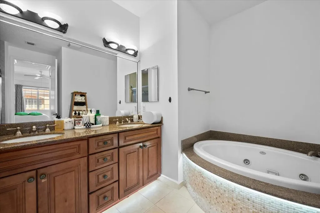 5102 Artesa Way W Palm Beach Gardens FL 33418