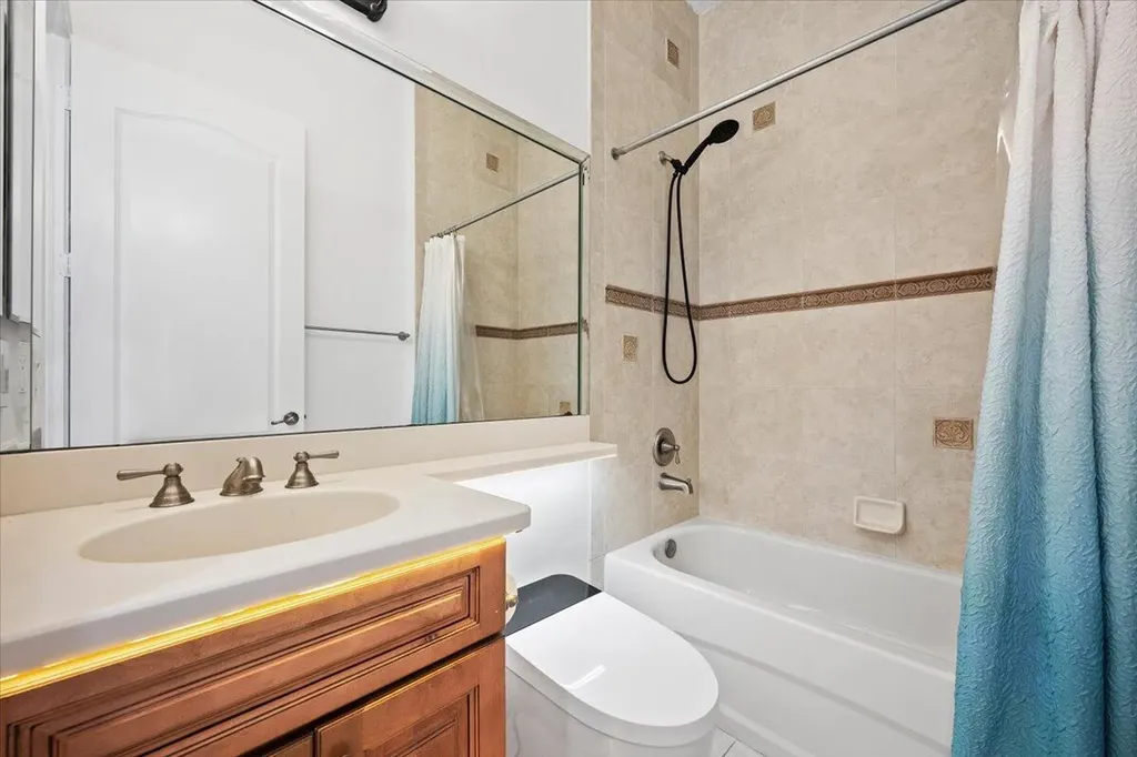 5102 Artesa Way W Palm Beach Gardens FL 33418
