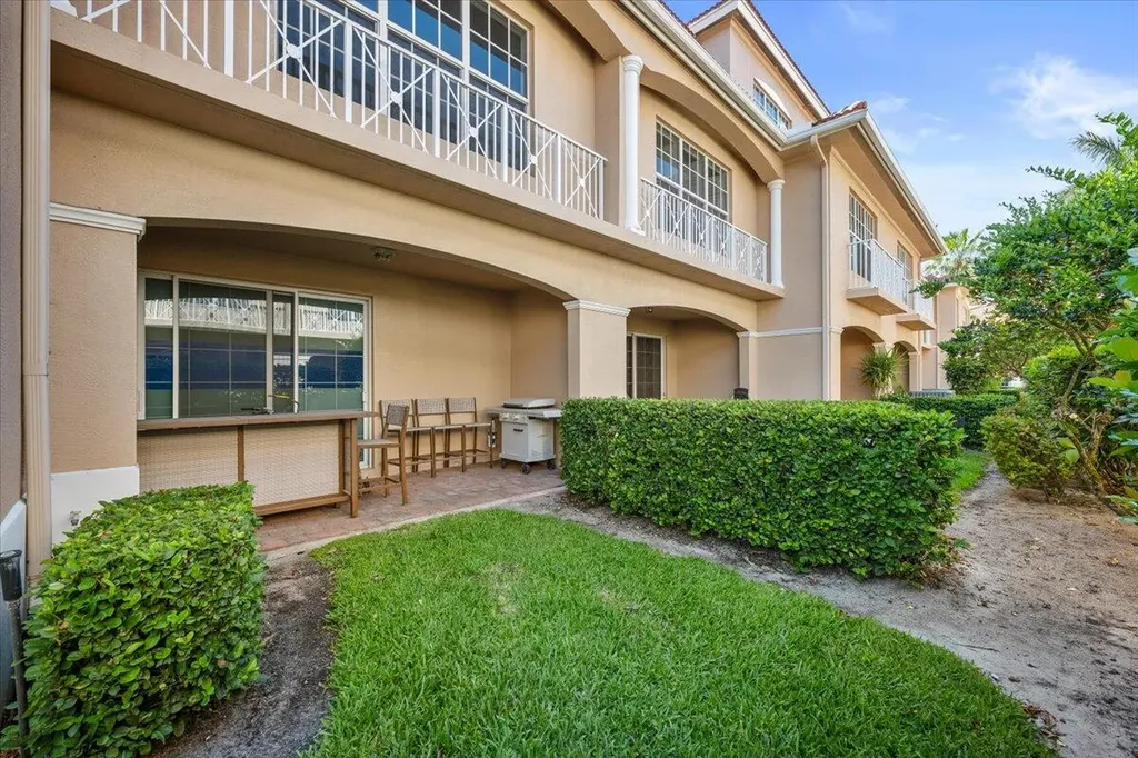 5102 Artesa Way W Palm Beach Gardens FL 33418