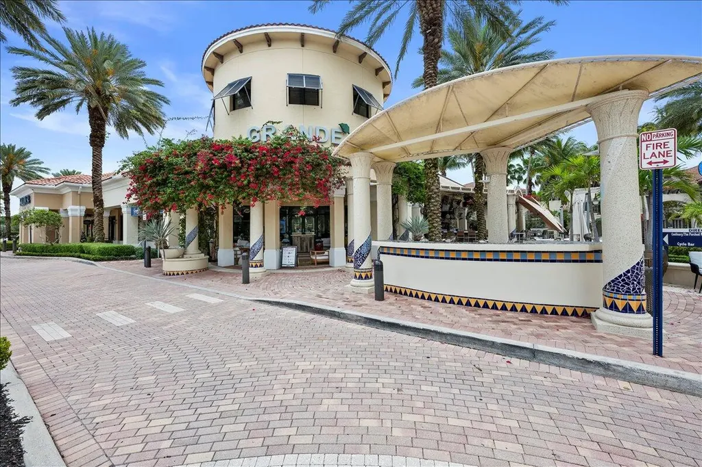 5102 Artesa Way W Palm Beach Gardens FL 33418