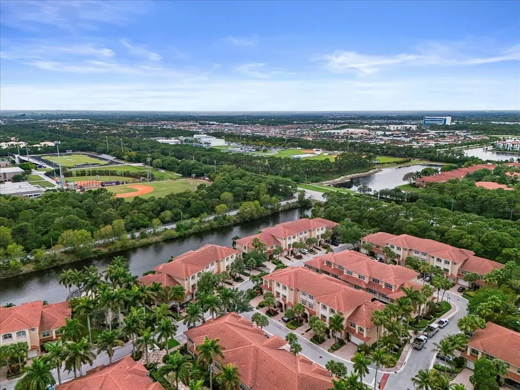 5102 Artesa Way W Palm Beach Gardens FL 33418