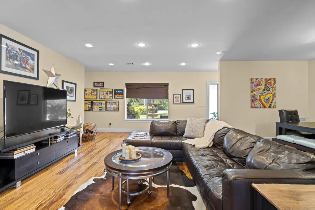 2700 NE 4th Way Boca Raton FL 33431