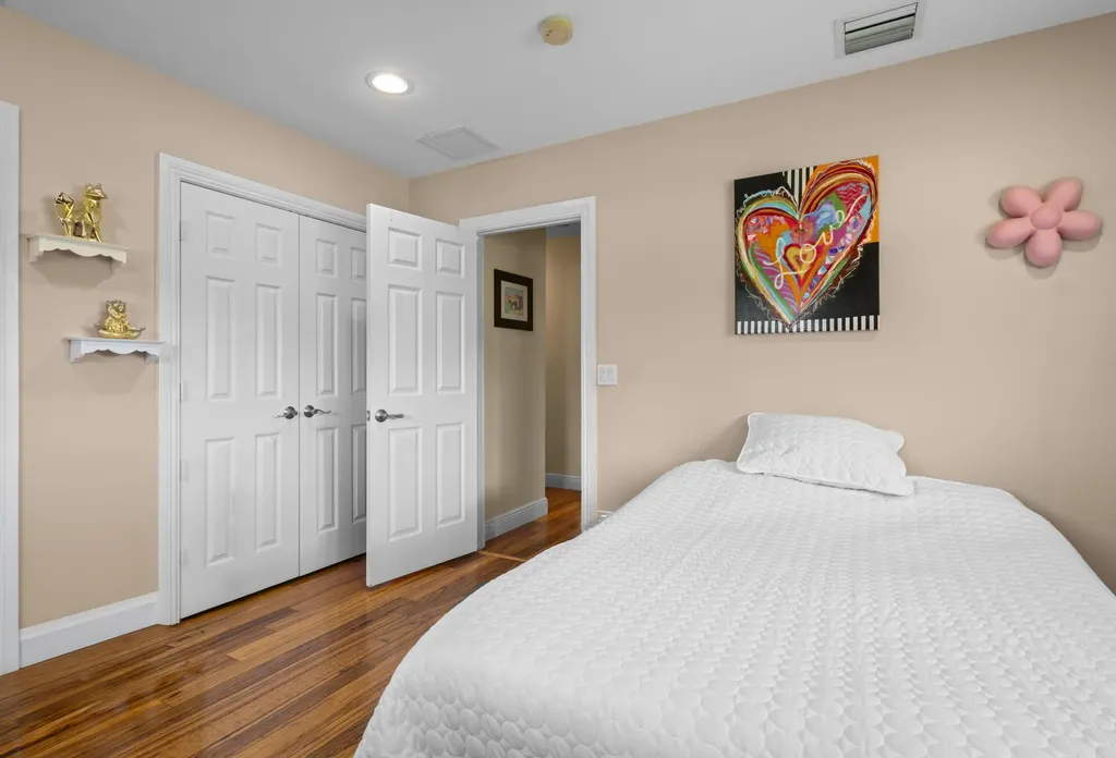 2700 NE 4th Way Boca Raton FL 33431