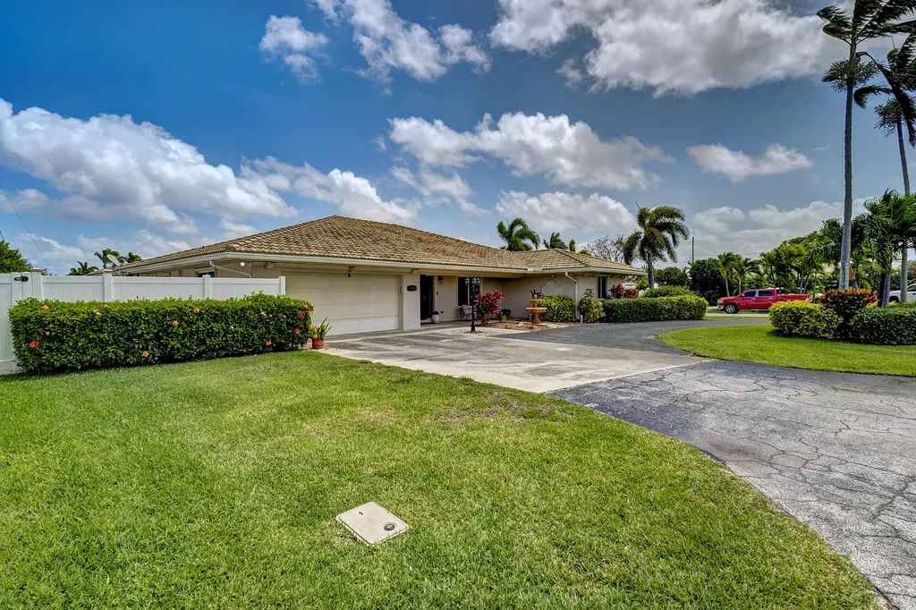 2700 NE 4th Way Boca Raton FL 33431