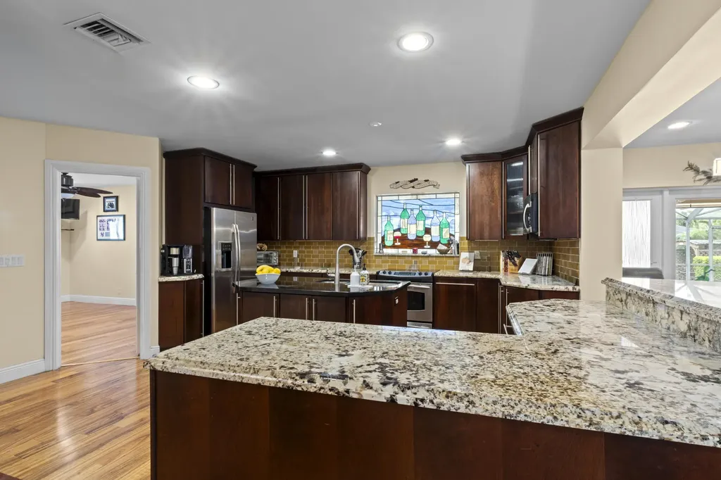 2700 NE 4th Way Boca Raton FL 33431