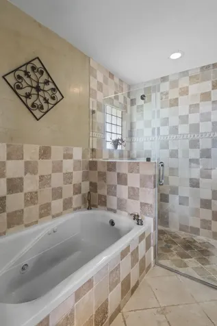 2700 NE 4th Way Boca Raton FL 33431