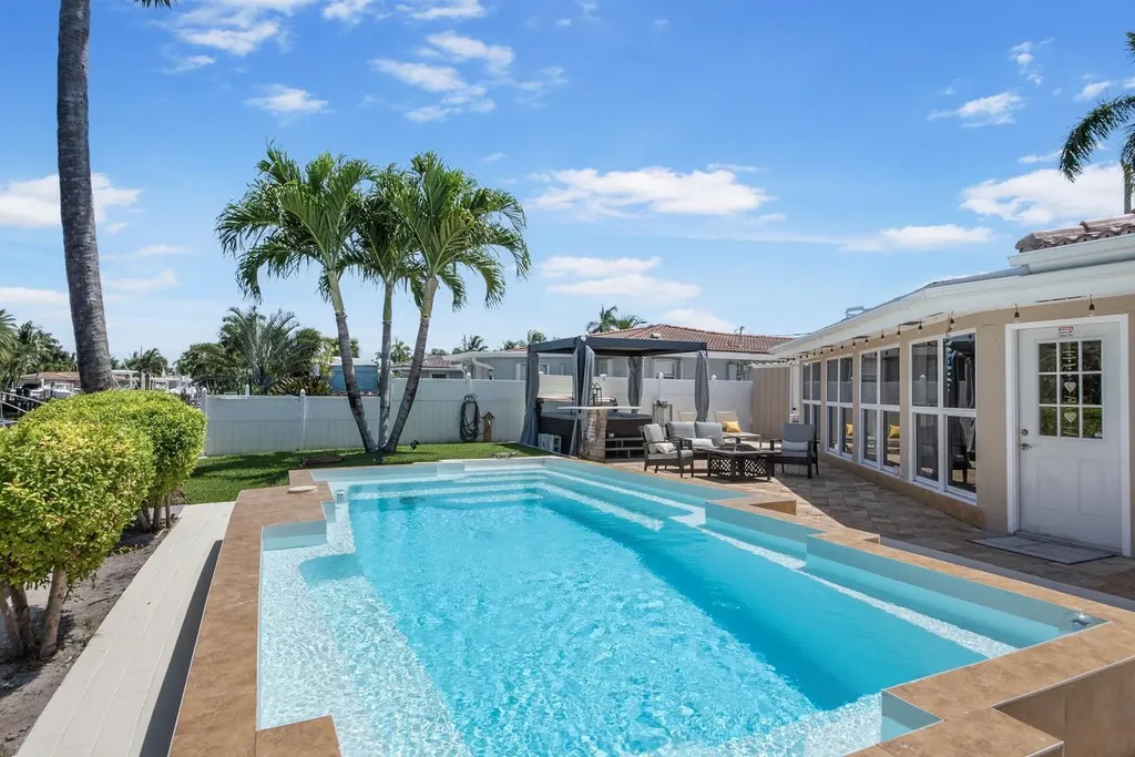 220 SE 2nd Avenue Pompano Beach FL 33060