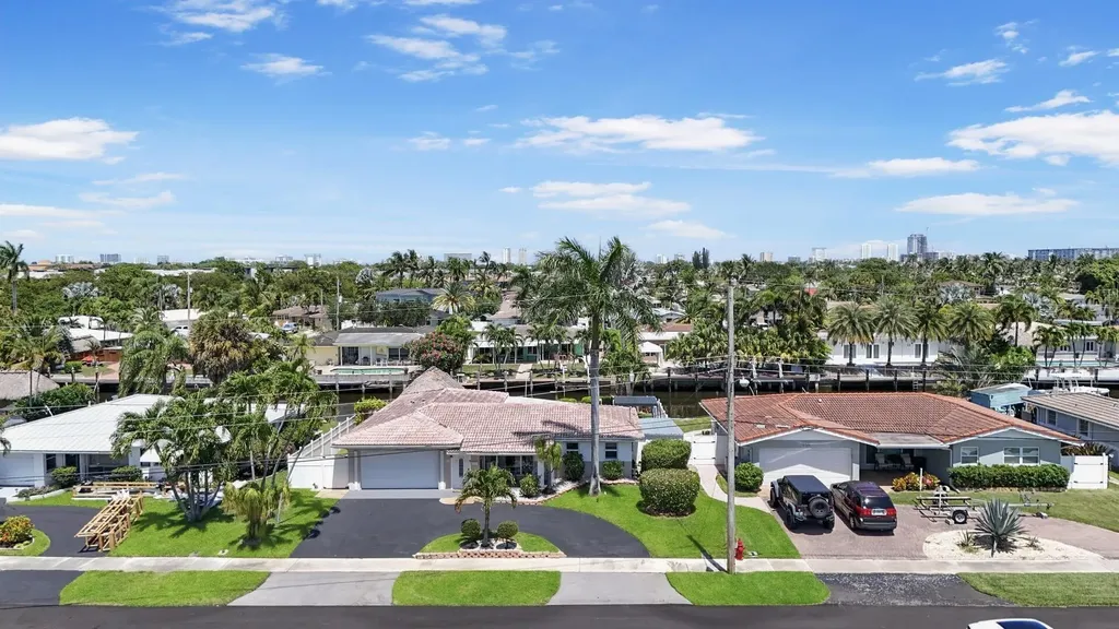 220 SE 2nd Avenue Pompano Beach FL 33060