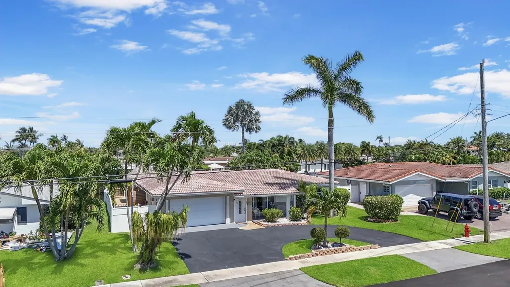 220 SE 2nd Avenue Pompano Beach FL 33060