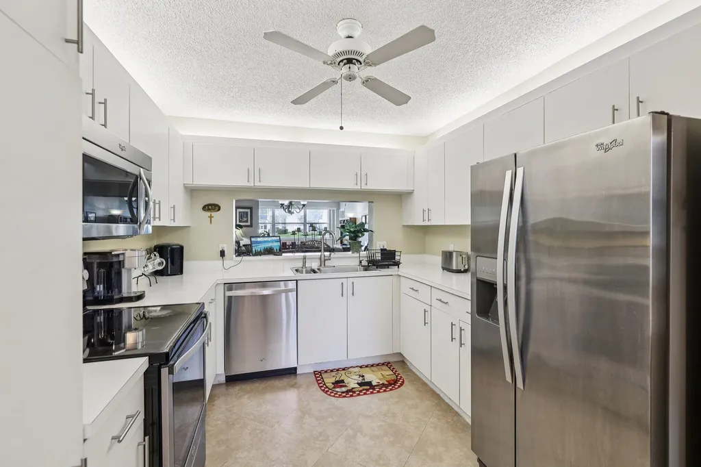10208 NW 24th Place Sunrise FL 33322