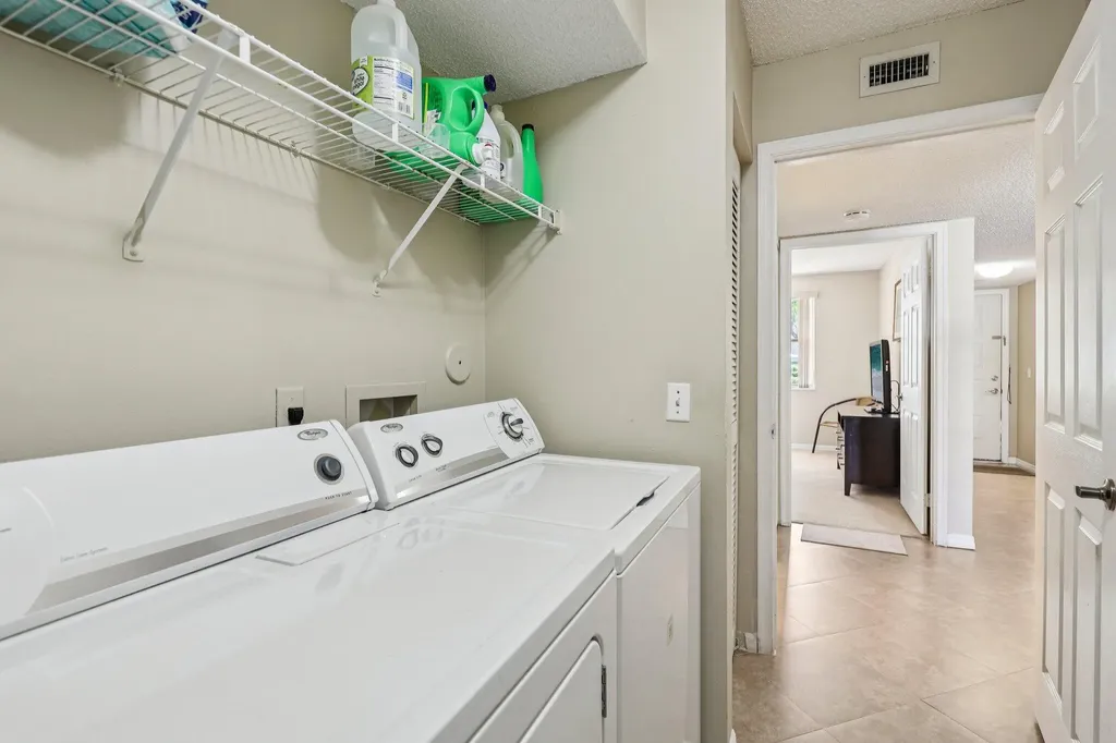 10208 NW 24th Place Sunrise FL 33322